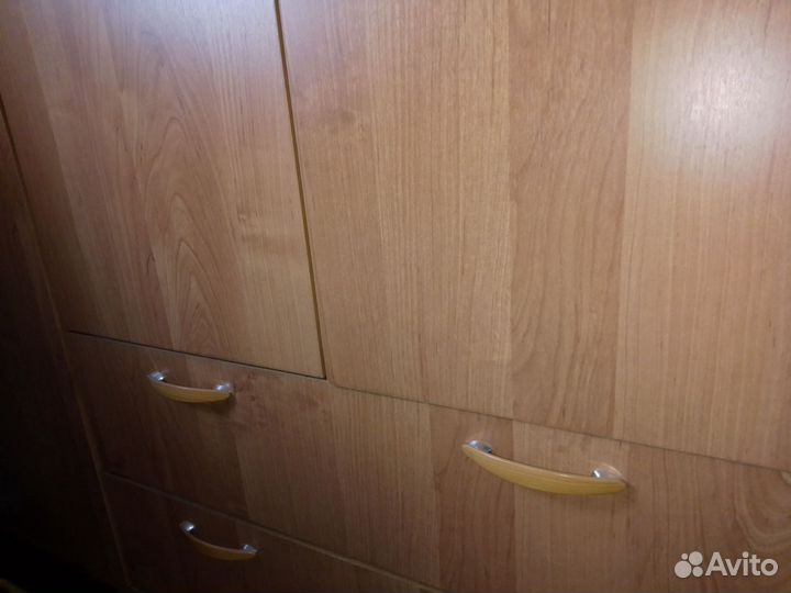 Шкаф 3 х дверный