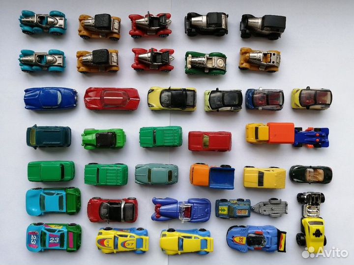 Машинки из Киндер сюрпризов