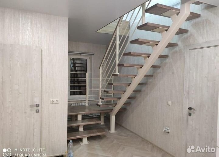 Лестница на второй этаж под ключ