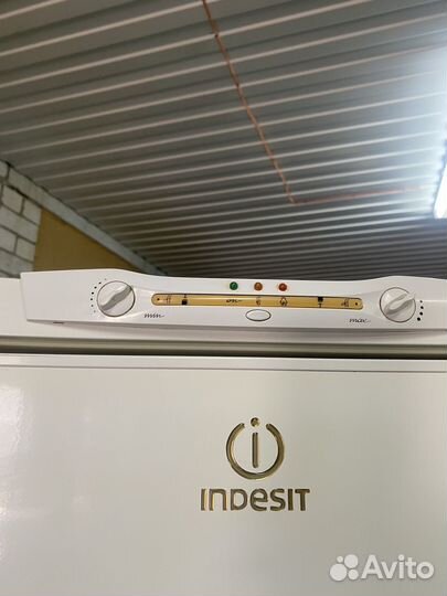 Холодильник Indesit 2.камеры.2 мотора.2m