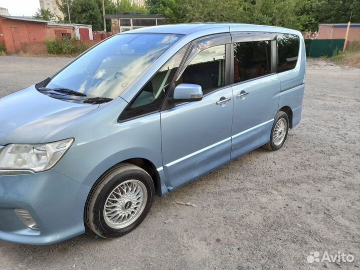 Nissan Serena 2.0 CVT, 2012, 160 000 км