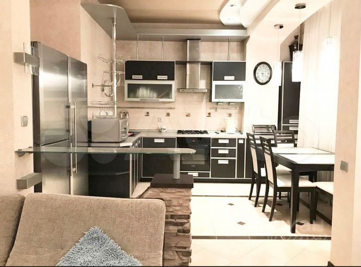 3-к. квартира, 110 м², 2/9 эт.