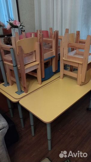 Детский стол и стульч