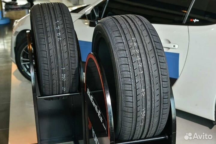 Yokohama BluEarth-ES ES32 215/55 R17 94V