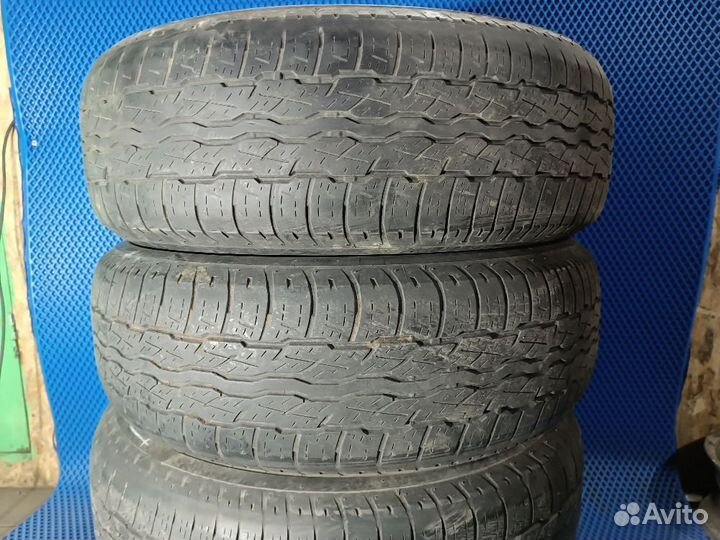 Bridgestone Dueler H/T 687 225/65 R17