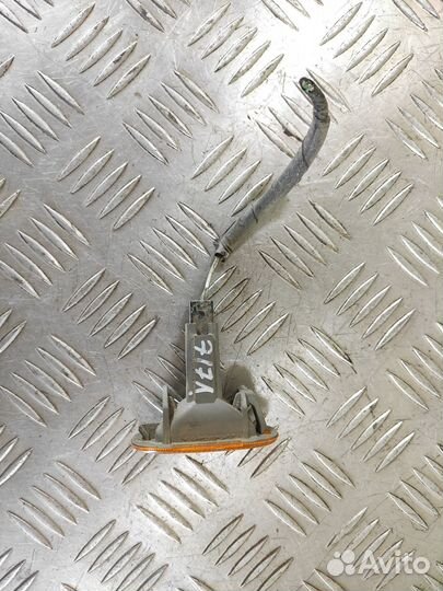 Повторитель в крыло левый Daihatsu Atrai 7