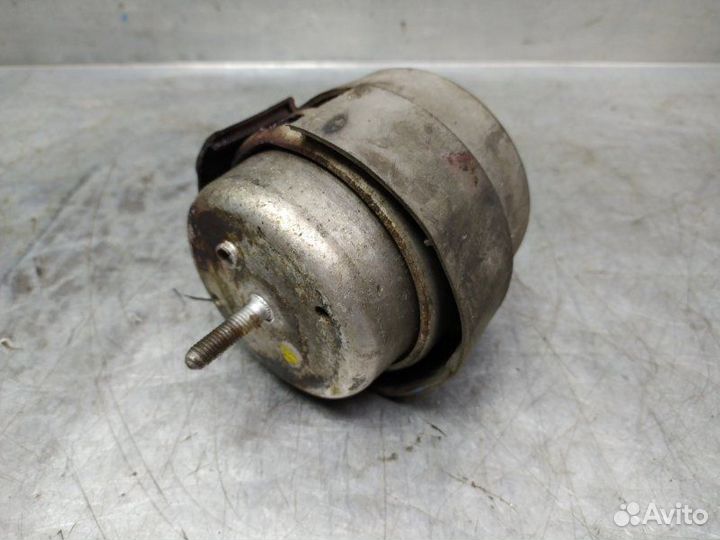 Опора двигателя Audi A4 B6 2000-2004 седан 1