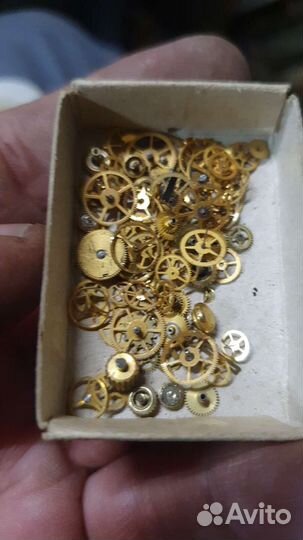 Часы и радиодетали au