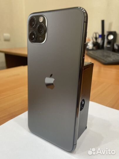 iPhone 11 Pro Max, 64 ГБ