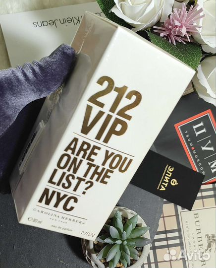 Carolina Herrera 212 vip