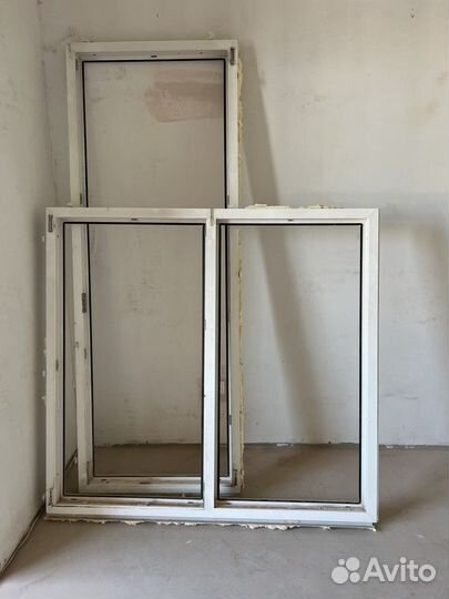 Окно и дверь на балкон