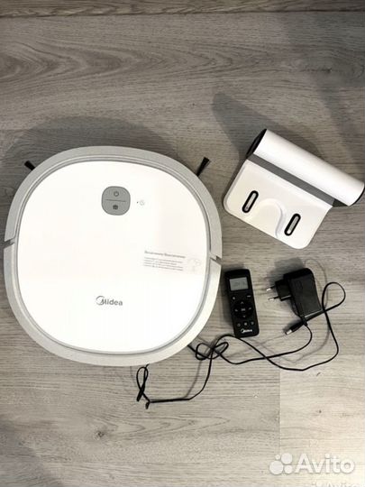 Робот пылесос midea