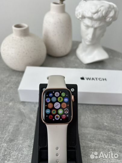 Apple watch se 40 mm gold