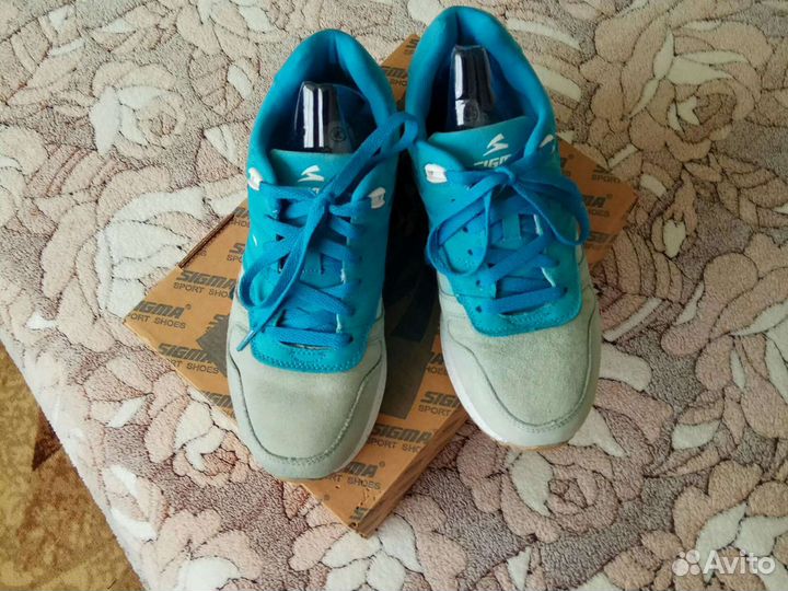 Кроссовки женские 38 размер