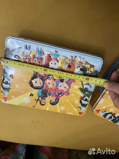 Железная коробочка от новогоднего подарка