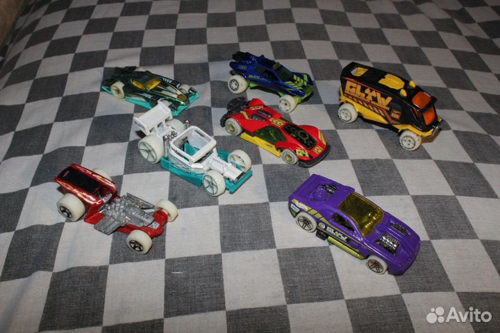 Hot wheels машинки