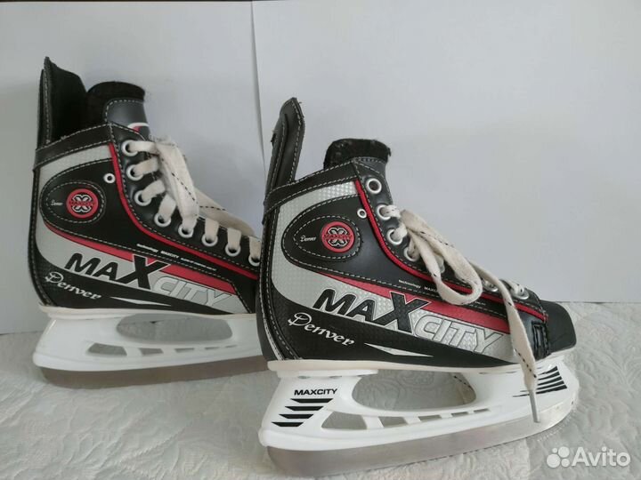 Коньки хоккейные