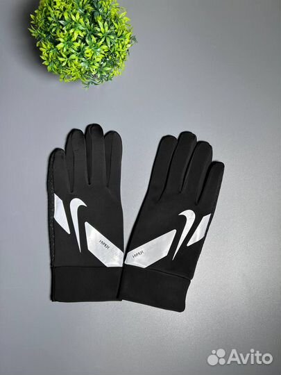 Перчатки nike hyperwarm