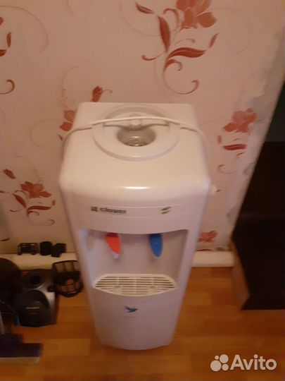 Продаётся куллер для питьевой воды напольный