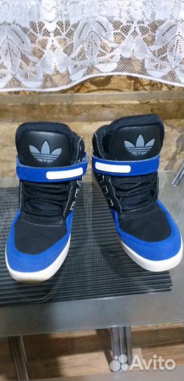 Кроссовки adidas оригинал