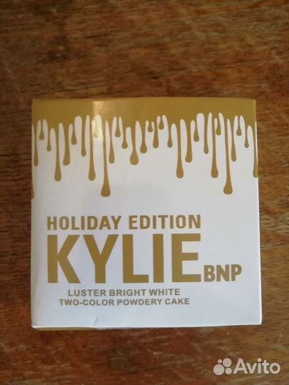 Пудра kylie holiday edition