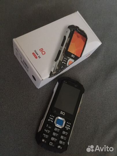 Телефон BQ Tank