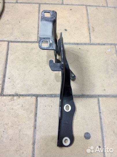 Петля капота x-trail