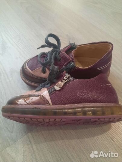 Ботинки на девочку 26 размер