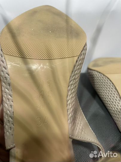 Босоножки Tivalini