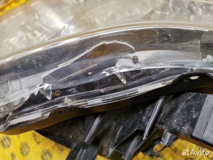 Стекло фары Pajero 2006 (215)