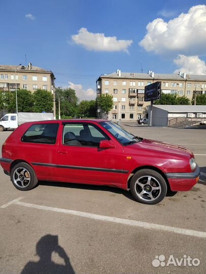 Volkswagen Golf 1.8 AT, 1992, битый, 114 000 км