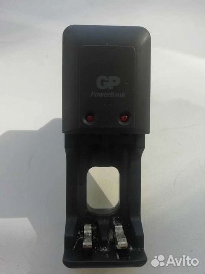 Зарядка для батареек, без торга