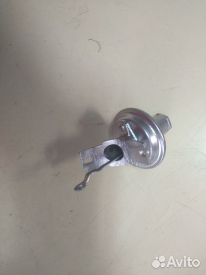 Вакуум-корректор зажигания Газ ЗИЛ