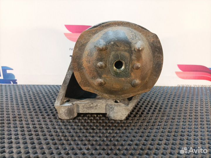 Подушка двигателя передняя левая