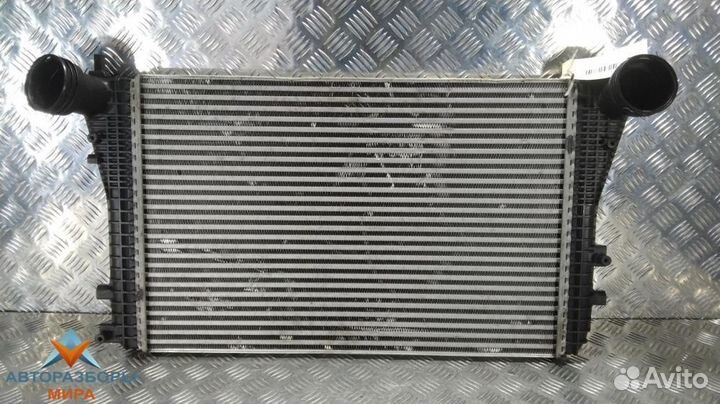 Интеркулер Volkswagen Passat B6 2007 1K0145803T