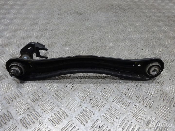 Задний рычаг правый Мерседес 166