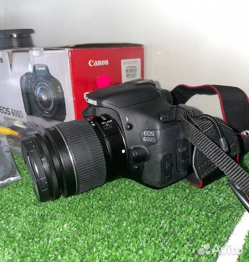 Фотоаппарат Canon EOS 600D полный комплект