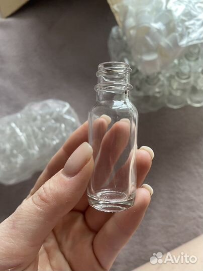 Флаконы из стекла 15 мл новые и крышки к ним