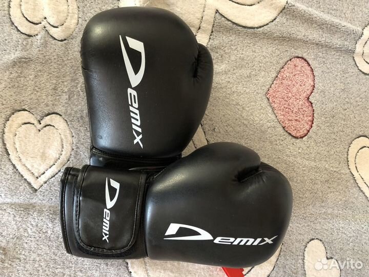 Боксерские перчатки 10oz