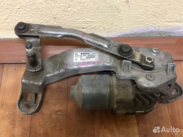 Левый моторчик дворников Mercedes s221 w221