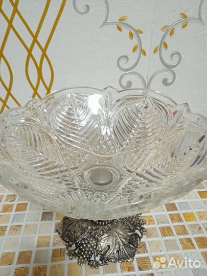 Фруктовница хрусталь на мельхиоровой ножке СССР