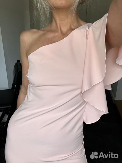 Вечернее платье в пол со шлейфом