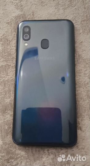 Samsung Galaxy A30, 4/64 ГБ