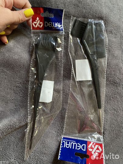 Бигуди, пульверизатор, кисти, сметка