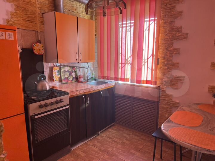 1-к. квартира, 32 м², 1/4 эт.