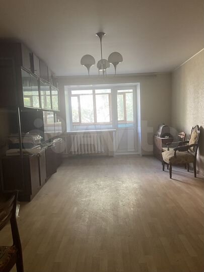 3-к. квартира, 60 м², 2/5 эт.