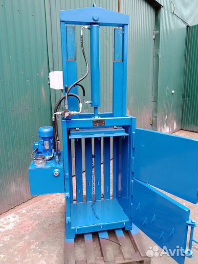 Пресс для макулатуры и картона