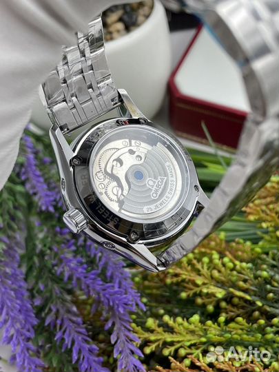 Наручные часы Omega механические с автоподзаводом