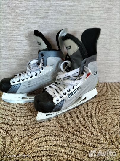 Хоккейные коньки bauer