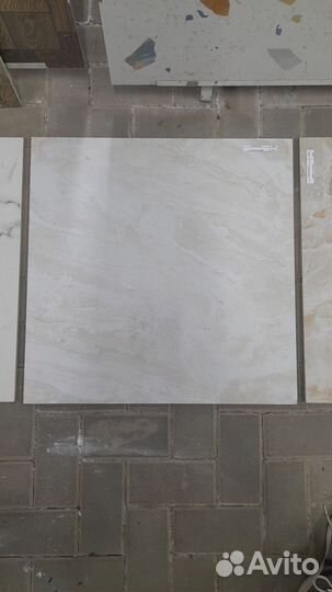 Керамическая плитка и керамогранит